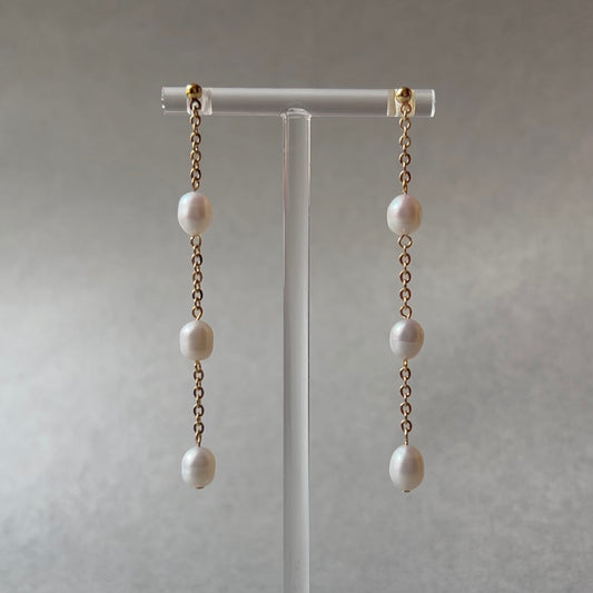 FRESHWATER PEARLS EARRINGS 淡水珍珠耳環