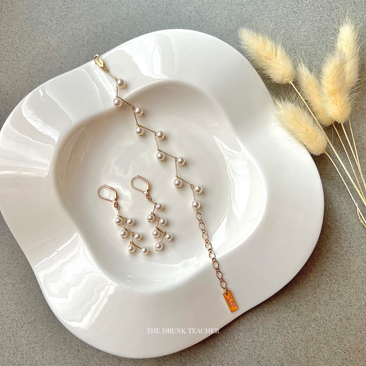 SWAROVSKI CRYSTAL PEARL CROSS EARRINGS