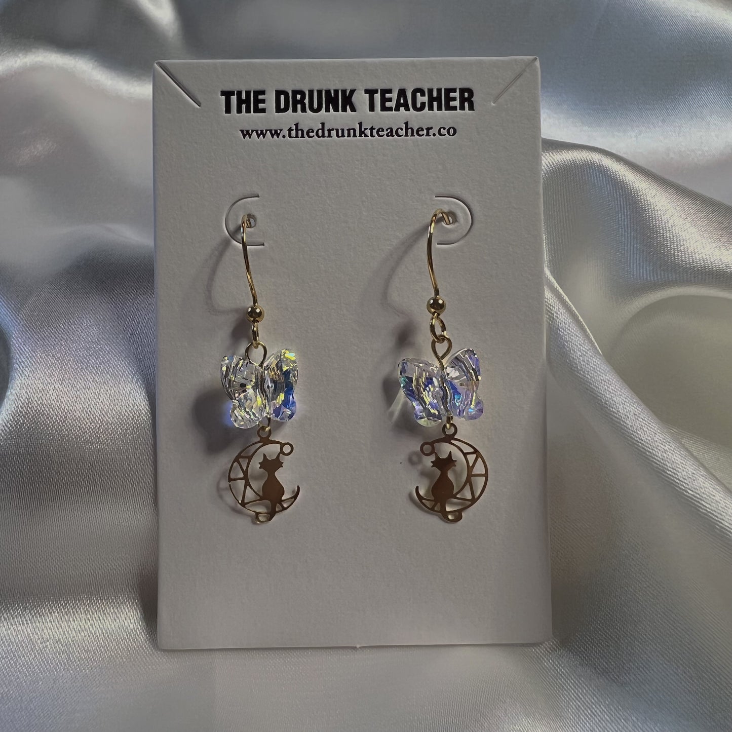 CAT ON MOON BUTTERFLY EARRINGS 鏤空月上小貓蝴蝶耳環