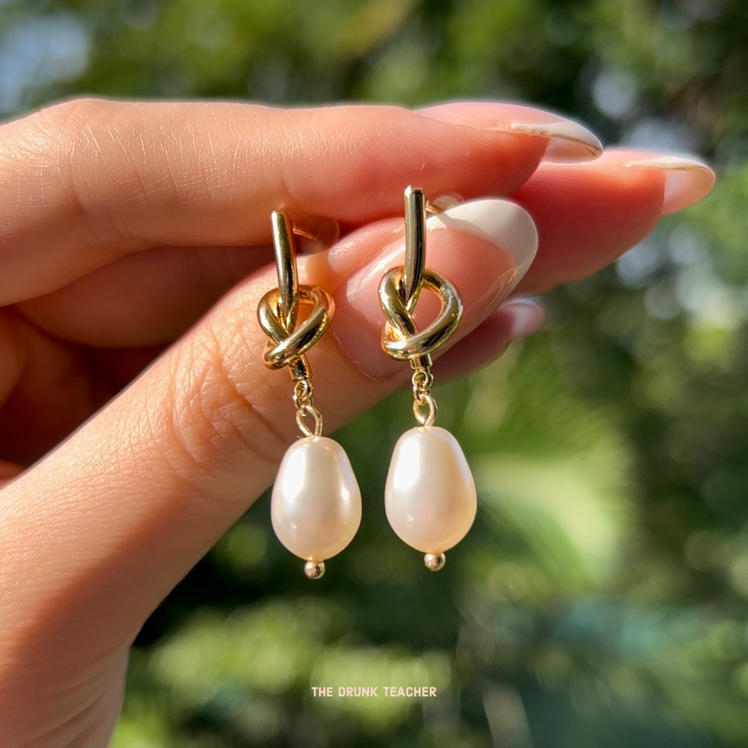 KNOT PEARL EARRINGS  925 針打結珍珠耳環