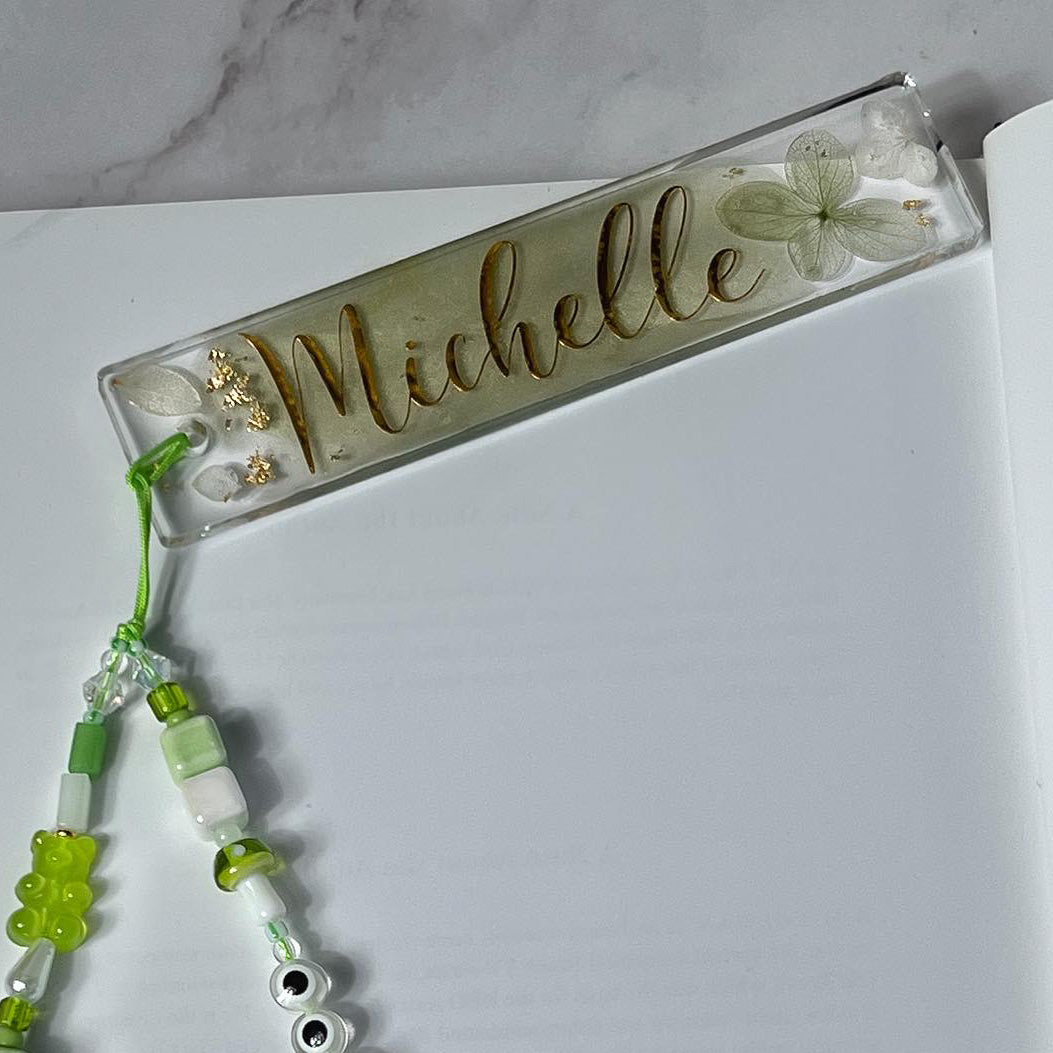 AVOCADO CRÈME BRÛLÉE STRAP WITH BOOKMARK