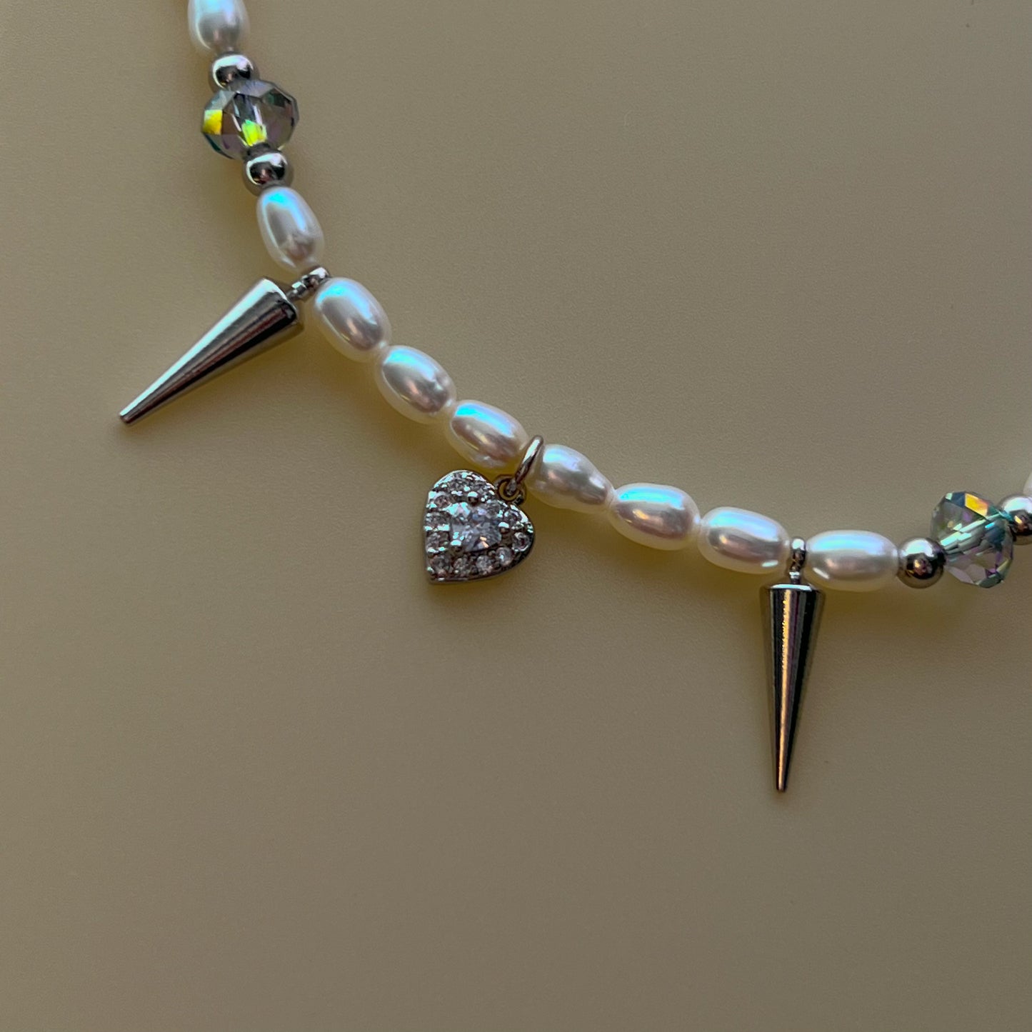 GREY SPACE HEART NECKLACE 灰色水晶鑽石心頸鍊
